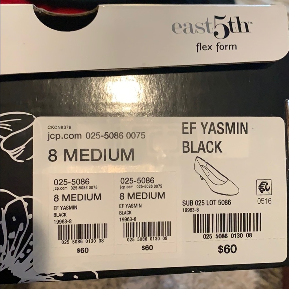 Basic Black Pumps - image 2